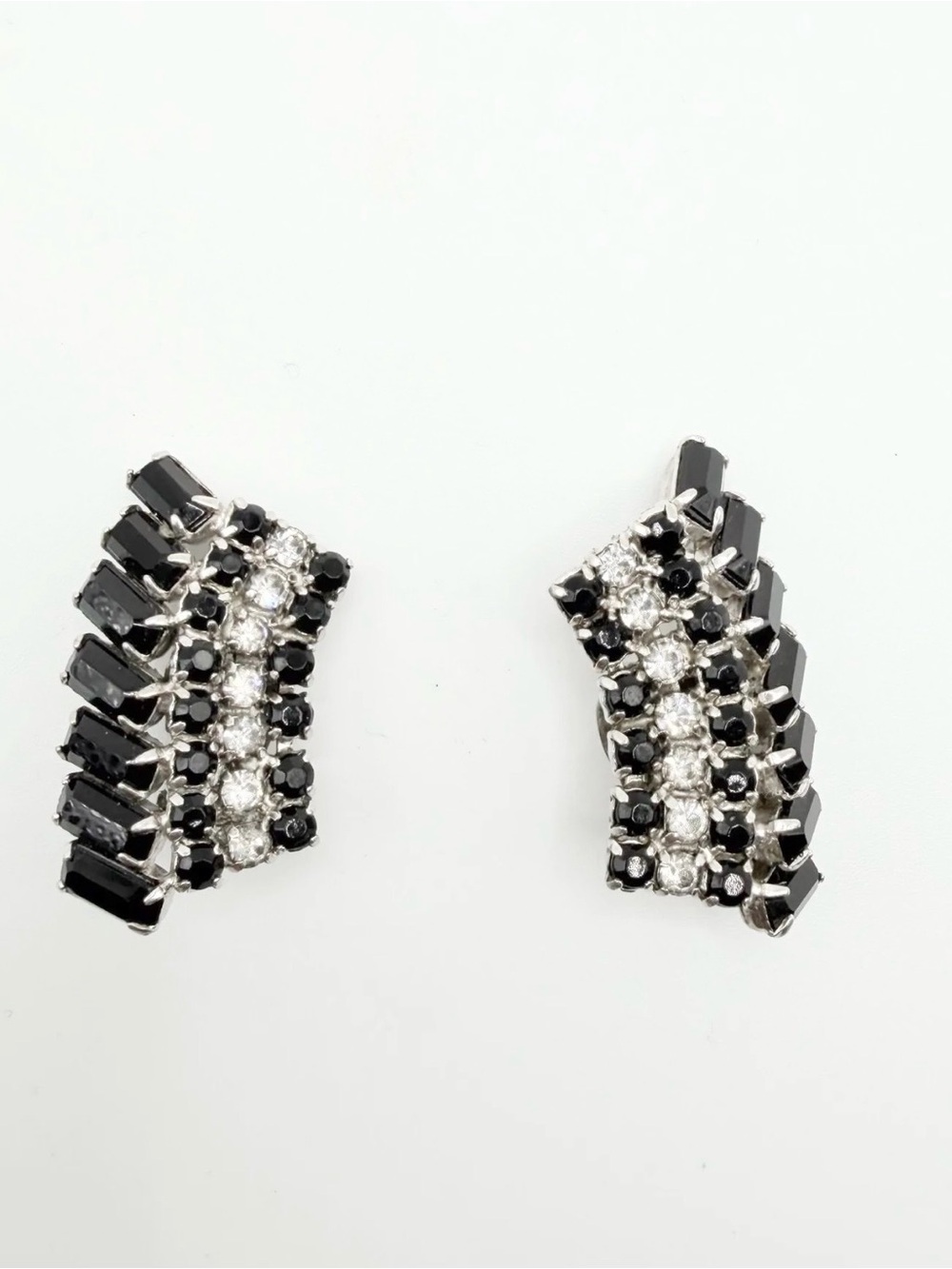 Vintage 1950s Black & Clear Rhinestone Clip On Earrings